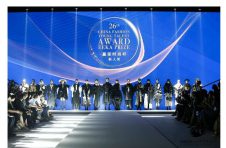 就不E-YOUNG |“赢家时尚杯”第 26 届中国时装设计新人奖精彩揭晓